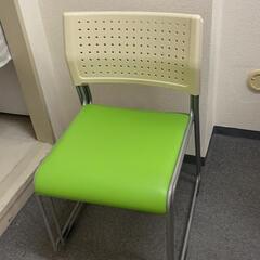 A4 収納   椅子二つの画像