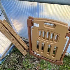 仕切りドアの画像
