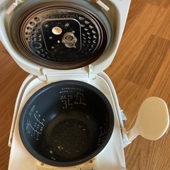 【再値下げしました】炊飯器の画像