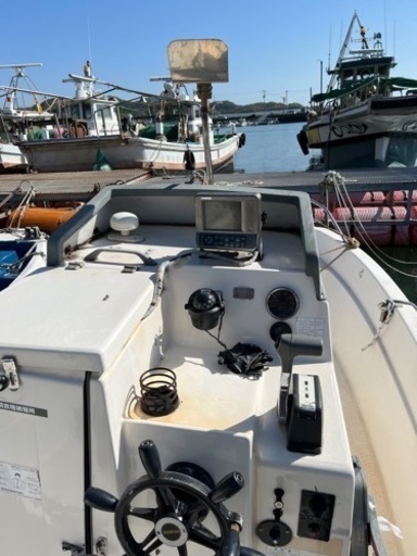 プレジャーボート　船