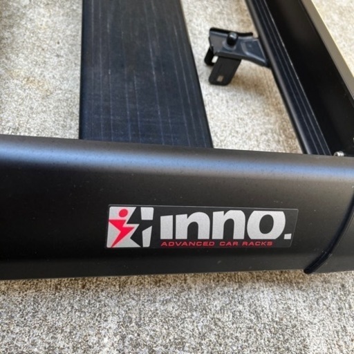 ルーフキャリア　inno