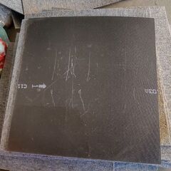 受付中止中　タイルカーペット約３０枚（中古）引取ってくださいの画像