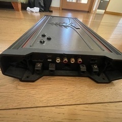 KICKER アンプの画像