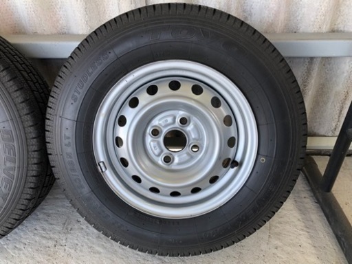 トーヨー　デルベックス　スタッドレス　165/80r13 プロボックス サクシード
