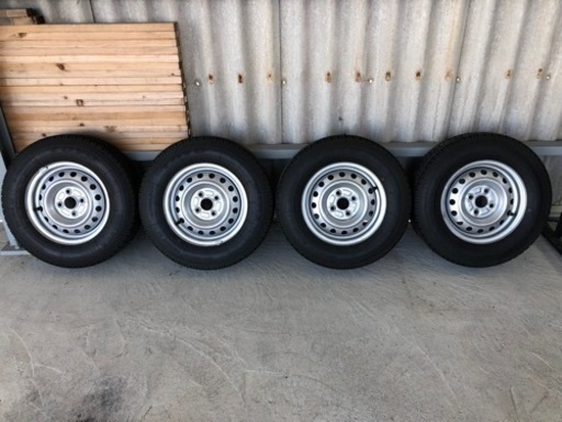 トーヨー　デルベックス　スタッドレス　165/80r13 プロボックス サクシード