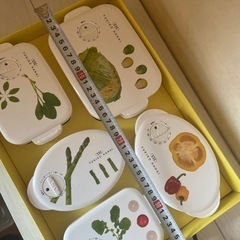 花井幸子タッパーセットの画像
