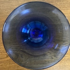 青色のグラスの画像