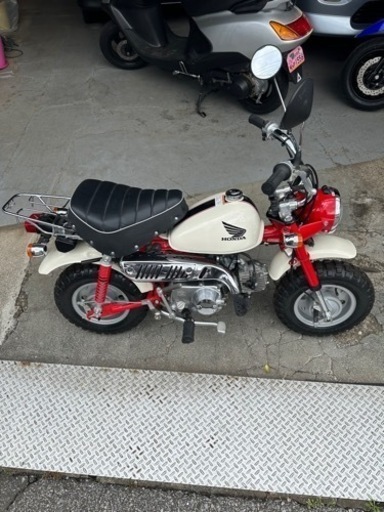 モンキー 新車同様 室内保管 50cc 原付
