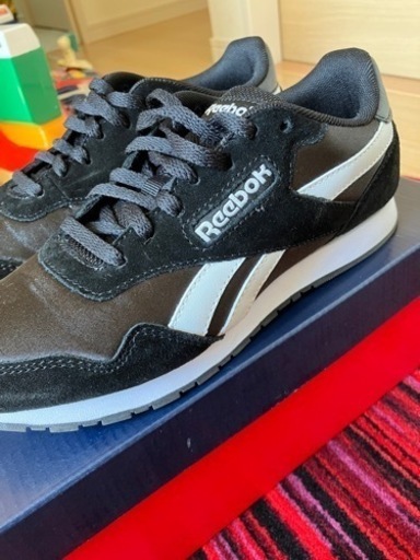 Reebok スニーカー