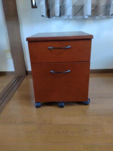 【値下げしました】デスクサイド収納