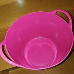 バケツ　ピンクの画像