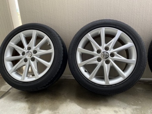 「トヨタ プリウスα」純正のタイヤホイール(17インチ)