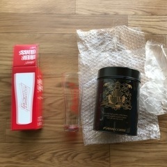 ビアグラスとコーヒー缶