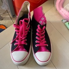 28cmスニーカーの画像