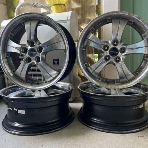 ホイール18インチ