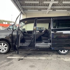 月々1.3万円〜分割払い可❗️車検2年付き！大人気☆トヨタ VOXY ZS☆ETC付き☆純正アルミ☆パワースライドドア付き☆プッシュスタート☆ドライブレコーダー付きのフル装備☆車内広々三列シート‼️事故歴修復歴なし‼️の画像