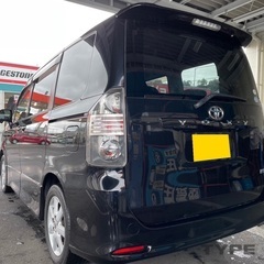月々1.3万円〜分割払い可❗️車検2年付き！大人気☆トヨタ VOXY ZS☆ETC付き☆純正アルミ☆パワースライドドア付き☆プッシュスタート☆ドライブレコーダー付きのフル装備☆車内広々三列シート‼️事故歴修復歴なし‼️の画像