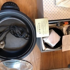 電気鍋、スピーカー、ラミネーターなどのセットの画像