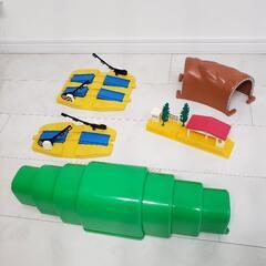 プラレール  駅  トンネル  ふみきりセット
