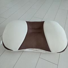 ★美品★西川 枕　高さ調整シート付