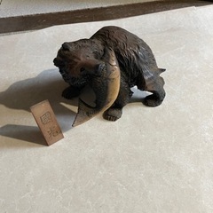 熊　木彫り