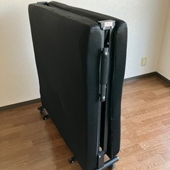 折り畳みベッド　テーブルとイス3点セット　東区御島崎2丁目
