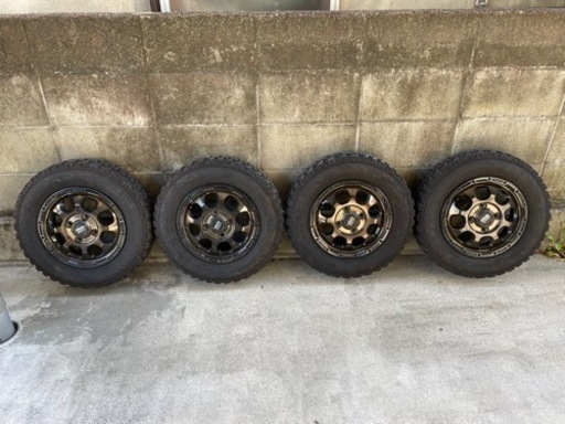 ヨコハマ　ブロックタイヤ