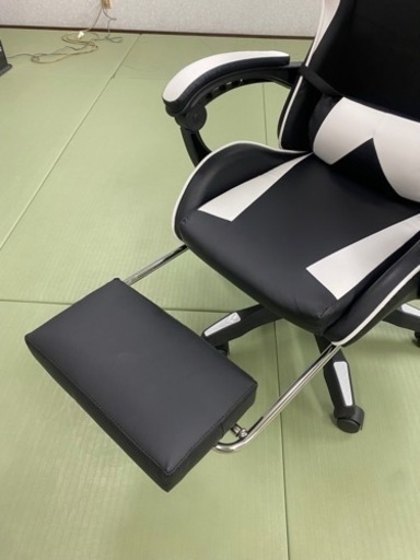 【新古品】ゲーミングチェア（物々交換可）