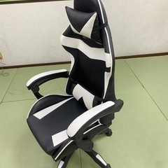 【新古品】ゲーミングチェア（物々交換可）の画像