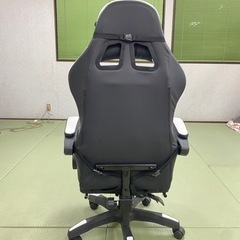 【新古品】ゲーミングチェア（物々交換可）の画像