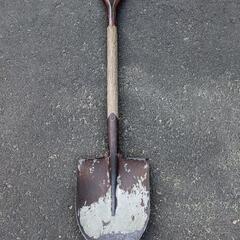 鉄製スコップの画像