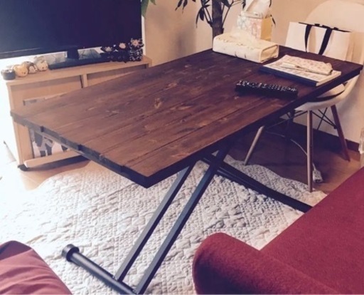 昇降式テーブル