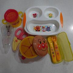 アンパンマンお食事セット&ミッキーのフードカッターの画像