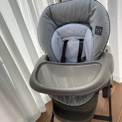 combi ハイローチェアの画像