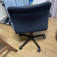 【無料】問題なく使用出来ます。 デスクチェアの画像