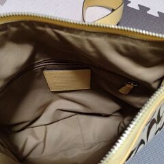 コーチシグネチャー　斜めがけ　ショルダーバッグの画像