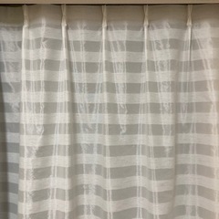 無印のカーテンレース２枚