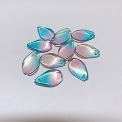 ※ガラスビーズ　花びら　20piece