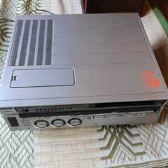 古いビデオデッキ　Betamax