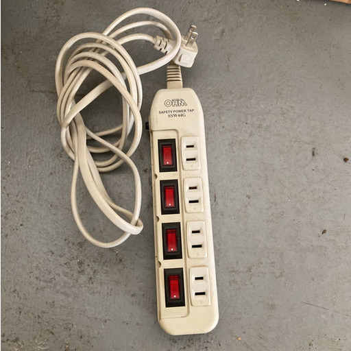 電源 タップ 延長 コード スイッチ付き 節電 省エネ 4個口 コンセント 約2.5m 節電タップ ブレーカー付き OHM テーブルタップ