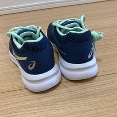 【新品未使用】asics レーザービーム20.5cmの画像