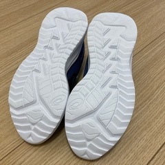 【新品未使用】asics レーザービーム20.5cmの画像