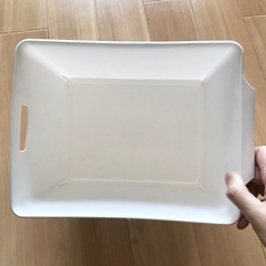 白い収納ケース　小物入れ　プラスチックの画像