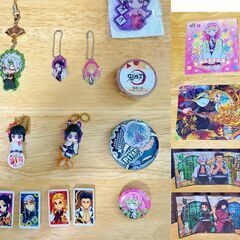 鬼滅の刃 フィギュアセット　15体セット（大量の未使用キーホルダー等グッズのおまけ付）の画像