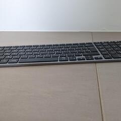 ワイヤレスキーボードの画像