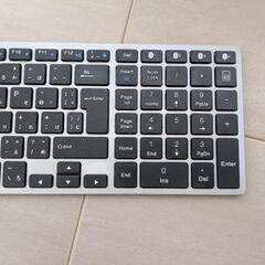 ワイヤレスキーボードの画像
