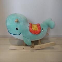 くじらさんのぬいぐるみ木馬