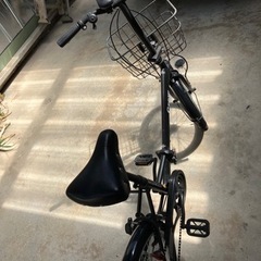 折りたたみ自転車の画像