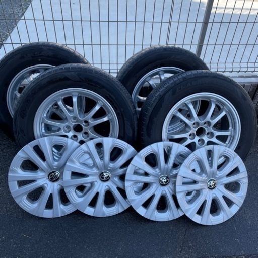 プリウス　純正