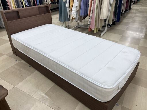 引出し付シングルベッド　ニトリ　ﾀﾞｰｸﾌﾞﾗｳﾝ